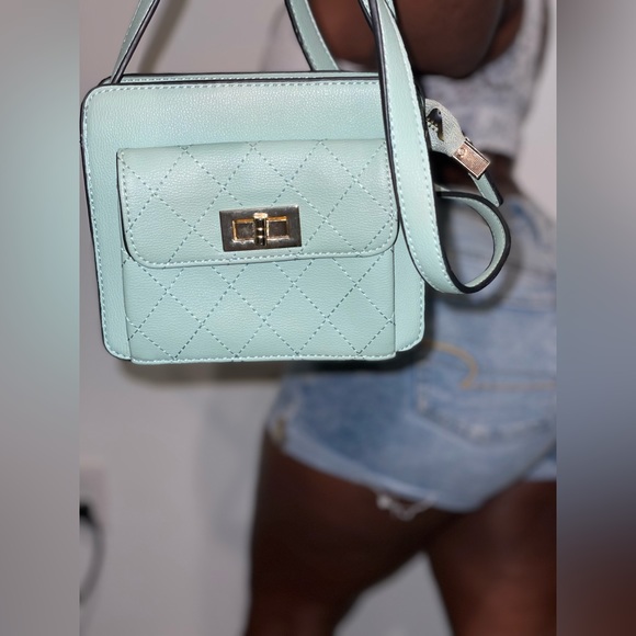 NEW Light Green Crossbody Bag - Picture 3 of 3
